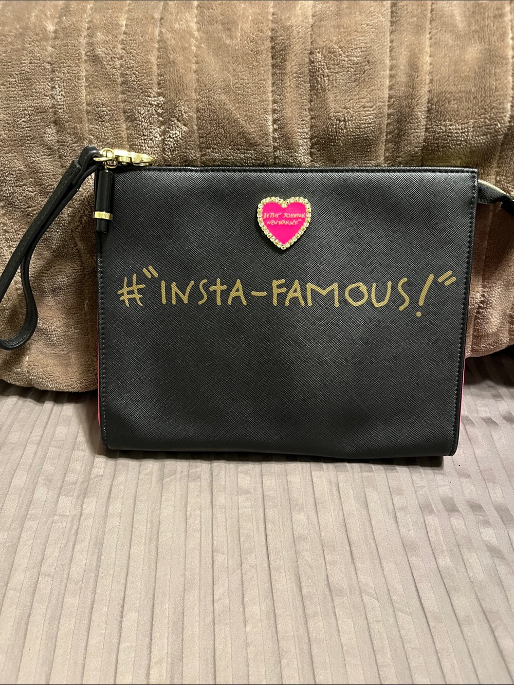 Like New Betsey Johnson # Insta-Famous Black Wristlet Clutch with Pink Heart